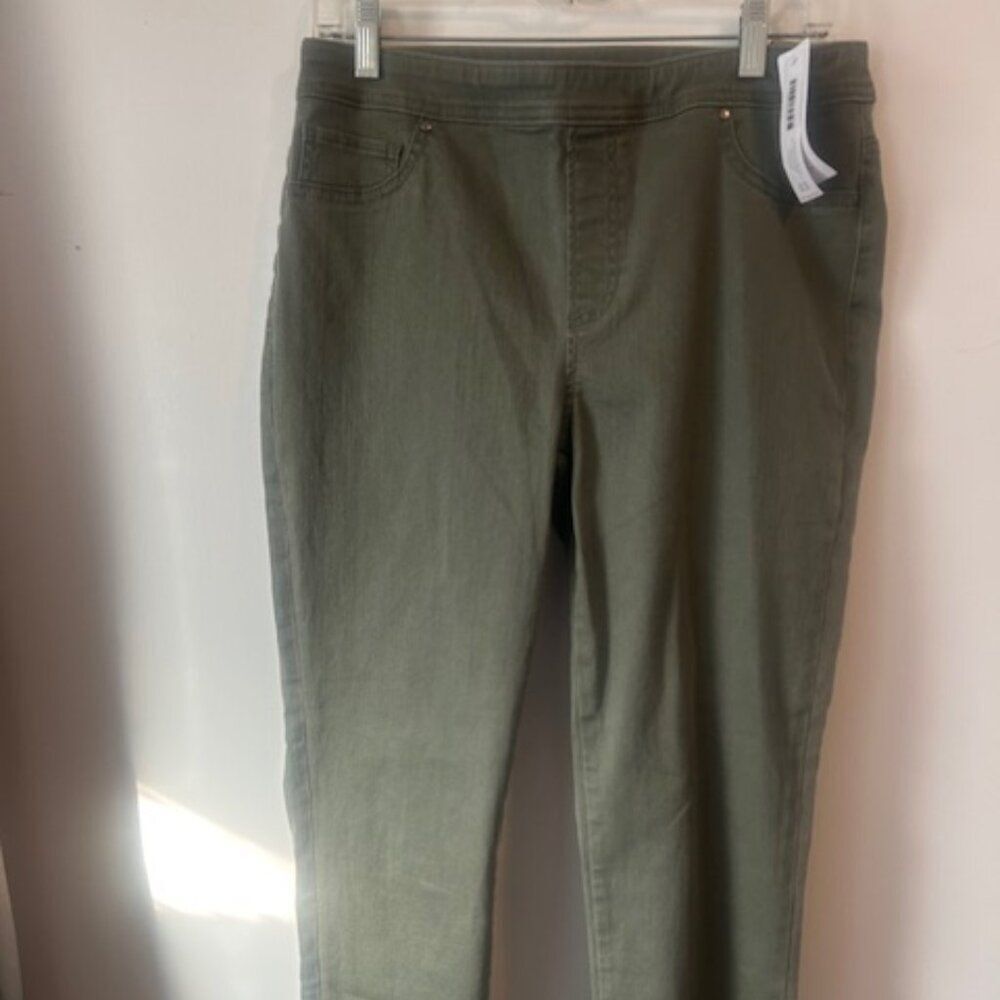 Chico's Green Perfect Stretch Girlfriend Slim Ankle jeggings, size 0.5/6